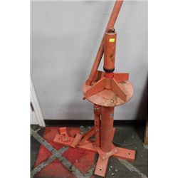 TIRE CHANGER
