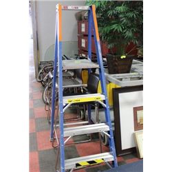 6FT. LADDER W/ TOP STEP