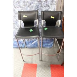 PAIR OF BAR CHAIRS