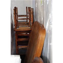 VINTAGE OAK TABLE W 4 SIDECHAIRS