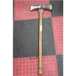 VINTAGE LUMBERJACK AXE