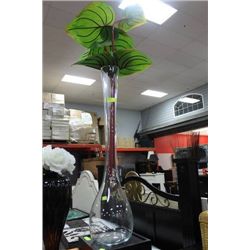 SHOWHOME CLEAR GLASS VASE W ARTIFICIAL LEAVES