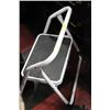 Image 1 : FOLDING STEP STOOL