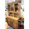Image 1 : ESTATE MAPLE HUTCH