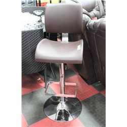 SHOWHOME BROWN LEATHERETTE HYDRAULIC LIFT