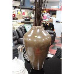 SHOWHOME VASE W ARTIFICIAL FOLIAGE ON CHOICE