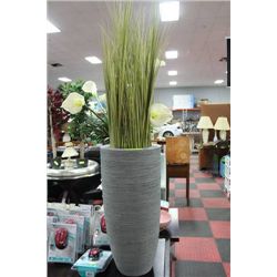SHOWHOME GREY VASE W ARTIFICIAL GRASS