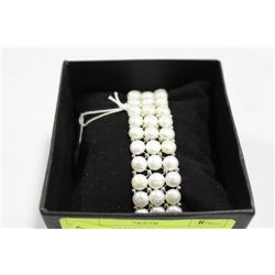 STAINLESS STEEL PEARL NECKLACE