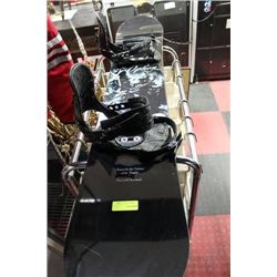 LIKE NEW OPTION SNOWBOARD W BINDINGS