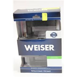 WEISER HALL AND CLOSET HANDLE SET