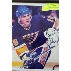 8X10 BRETT HULL SIGNED PHOTO