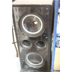 ROCKFORD FOSGATE TWIN 10" SUBWOOFERS W AMP