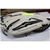 Image 1 : 2 BASEBALL GLOVES