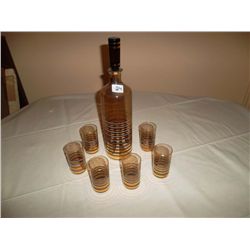 Decanter with 6 matching glasses