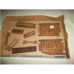 Miscellaneous wooden items.