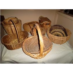 Collection of baskets and 1 "picking" hod