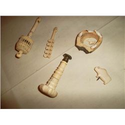 Assorted ivory pieces