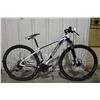 Image 1 : BLACK SPECIALIZED CARVE 27 SPEED FRONT SUSPENSION, FULL DISC BRAKES, MOUNTAIN BIKE