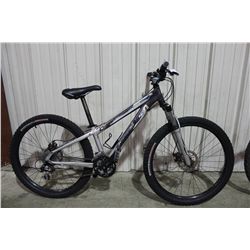 GREY SPECIALIZED HARDROCK 24 SPD, FRONT SUS, FULL DISC BRAKES, MOUNTAIN BIKE