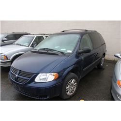 2006 DODGE CARAVAN PASSANGER VAN, BLUE, VIN # 1D4GP25R66B575930