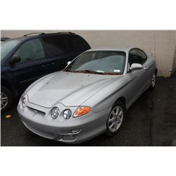 2001 HYUNDAI TIBURON VIN KMHJG35F51U219931