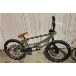 GREEN SINGLE SPEED BMX STYLE BIKE