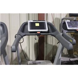 TECHNOGYM EXCITE RUN 700 COMMERCIAL GRADE TREADMILL WITH TV OUTPUT ( MISSING ONE FOOT PAD FOR