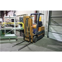 ORANGE TOYOTA ROVER 3 STAGE ELECTRIC FORKLIFT ( NON RUNNING / NO CHARGER )