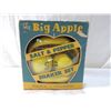 Image 2 : 1950s VINTAGE BIG APPLE SALT & PEPPER SHAKERS