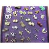 Image 2 : 36 ASSORTED VINTAGE CLIP ON EARRINGS