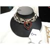 Image 2 : 29 ASSORTED NECKLACES