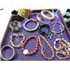 Image 2 : 31 ASSORTED BRACELETS