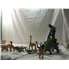 Image 2 : LOT 13 DINOSAUR TOYS & ACTION FIGURES
