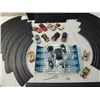 Image 2 : 12 VINTAGE SLOTCARS & RACING TRACK