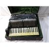 Image 1 : VINTAGE SANTELLI ACCORDION