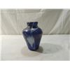 Image 2 : SMALL MURANO STYLE BLUE SWIRL GLASS VASE