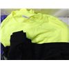 Image 2 : 60+ ASSORTED YOUTH & ADULT TSHIRTS & SWEATSHIRTS