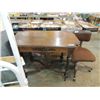 Image 1 : 1840's HOLLAND WALNUT SIDE TABLE