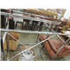 Image 2 : DOUBLE BAR ADJUSTABLE CLOTHES RACK