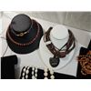 Image 6 : BOX LOT ASSORTED BEAD NECKLACES