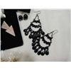 Image 2 : LOT 48 ASSORTED PIERCED EARRINGS