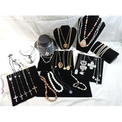LOT 33 ASSORTED NECKLACES & ROSARYS