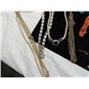Image 8 : LOT 33 ASSORTED NECKLACES