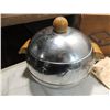Image 2 : VINTAGE KITCHEN ITEMS