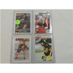 LOT 4 HOCKEY PLAYER CARDS MIXED