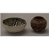 Image 2 : 2 Miniature Pottery Jars, 1 Polychrome Acoma
