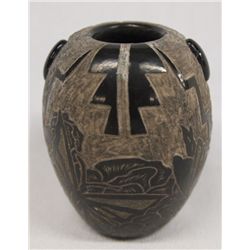 Santa Clara Carved Miniature Hummingbird Pot