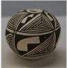 Image 1 : Acoma Seed Jar by Leno