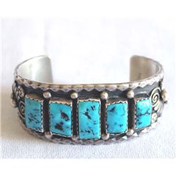 Dynamic Navajo Silver Turquoise Bracelet -Ahasteen
