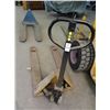 Image 1 : Pallet Mule Pallet Jack